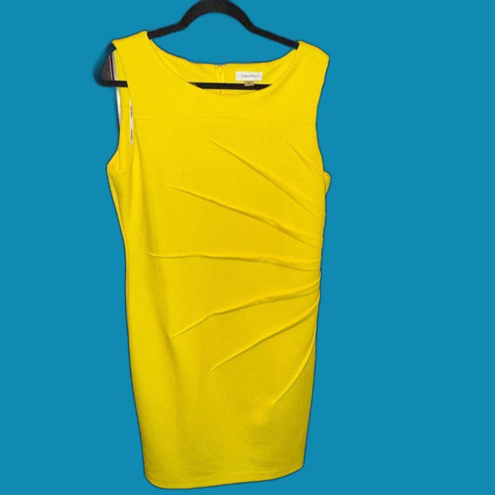 Calvin Klein Yellow Sleeveless Sunburst  Sheath Dress size 14